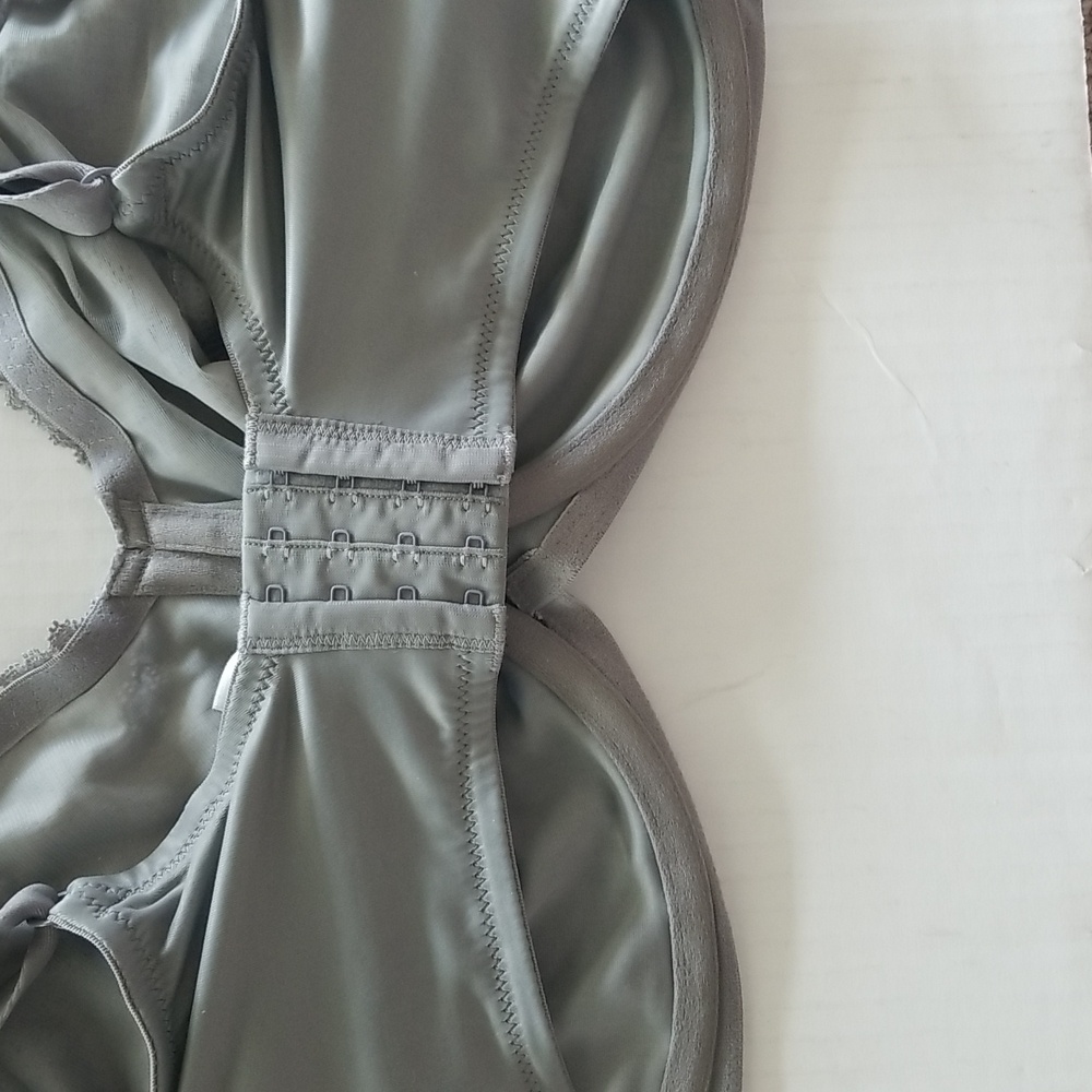 LILYETTE u/w bra gray US 38G Lace Trim Bra. Minimizer, Underwire New - Picture 3 of 3